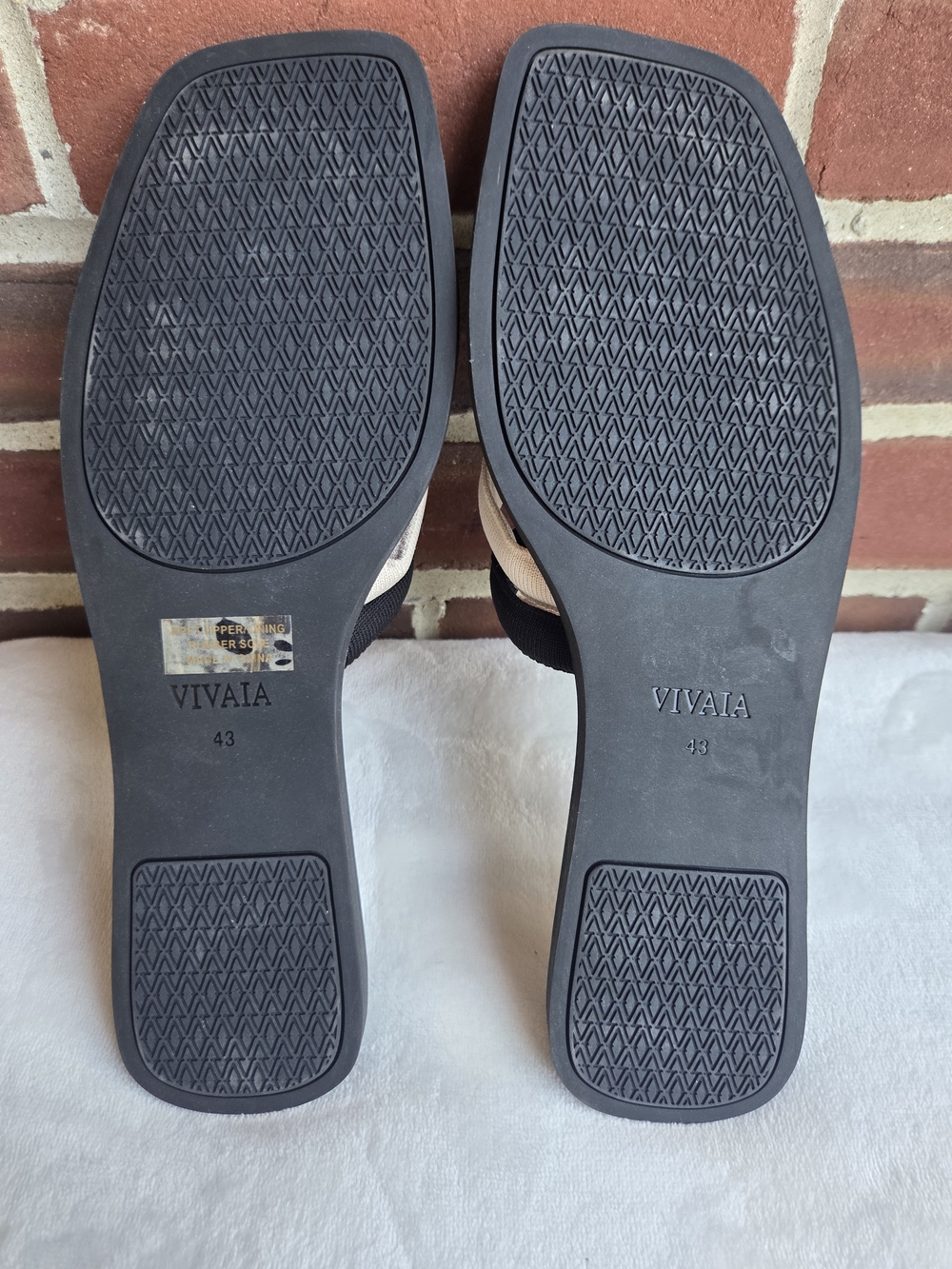 VIVAIA Black Cream Knit Criss Cross Slide Sandals EU 43 US 11 Cushioned Comfort - Picture 5 of 7